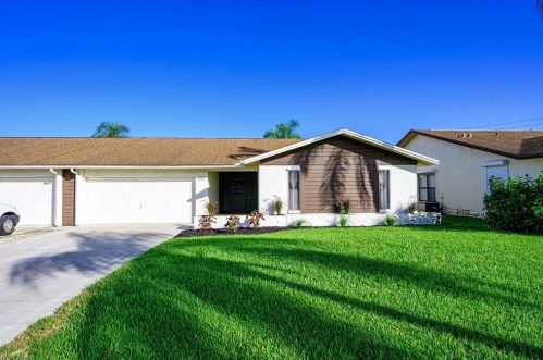4806 Lakewood Blvd, Naples, FL 34112-5061