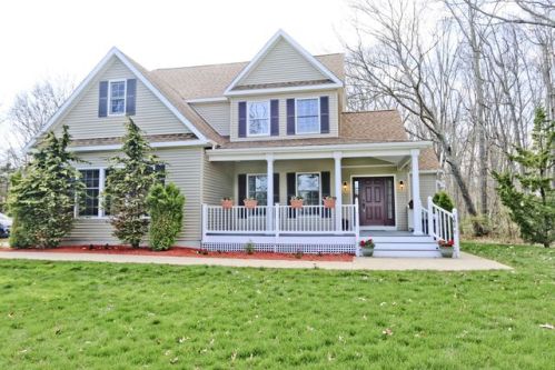 102 Spithead Rd, Waterford, CT 06385-1919