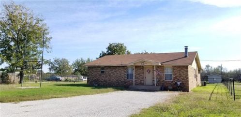 526 Terry St, Graham, TX 76450-4632