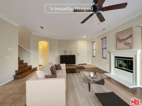 24103 Joshua Dr, Santa Clarita, CA 91354-1539