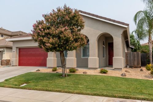 2809 Bridle Ct, Riverbank, CA 95367-9435