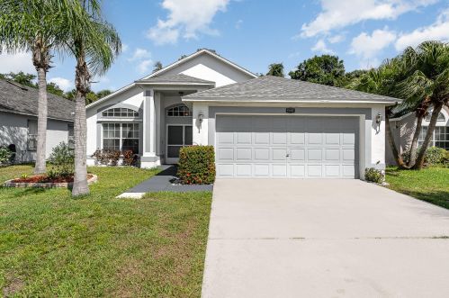 6682 Fawn Ridge Dr, Melbourne FL  32940-6853 exterior