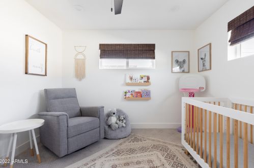 5744 12 St, Phoenix AZ 85086-7351 exterior