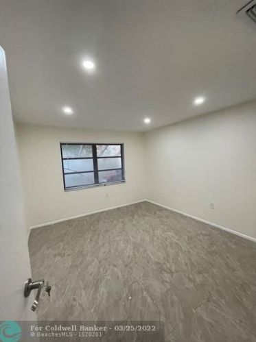 9667 15 Ct, Hollywood FL 33024-4429 exterior