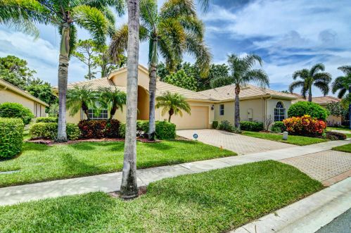 10710 Grande Palladium Way, Boynton Beach, FL 33436-5063
