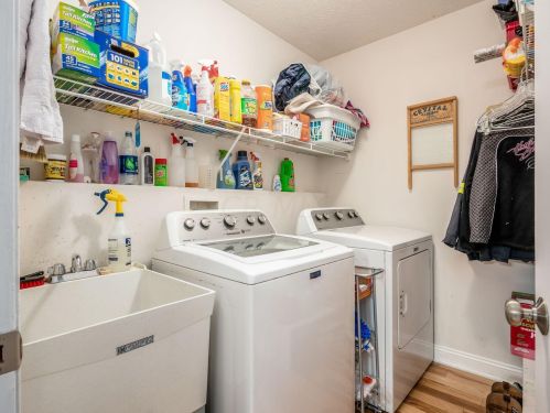 576 Scioto Meadows Blvd, Darbydale OH  43123-8660 exterior