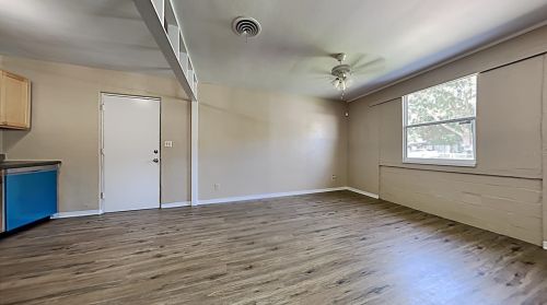 628 Berkshire Rd, Daytona Beach, FL 32114-2438