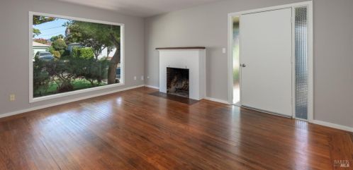 311 Yates Dr, Santa Rosa, CA 95405-4708