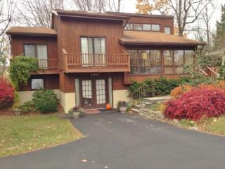 100 Old Loudon Rd, Newtonville, NY 12110-4011