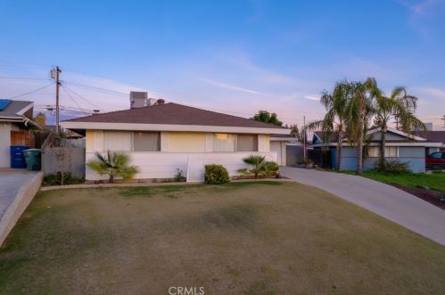 2701 Eric Ct, Bakersfield, CA 93306-2621