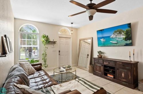 206 Birch St, Boynton Beach, FL 33426-9362