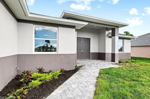 1746 26th Ave, Cape Coral, FL 33993-4843