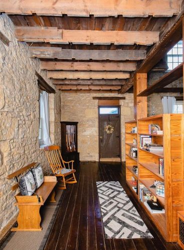 914 Bequette St, Dodgeville WI  53533-1112 exterior