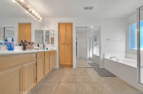 13842 Beech St, Victorville CA  92392-5531 exterior