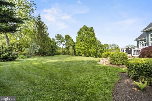 17621 Stonegait Ct, Round Hill VA  20141-2264 exterior