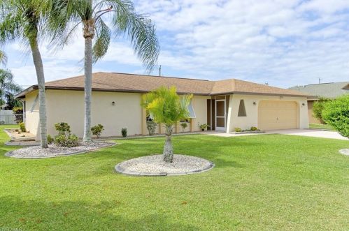 1012 27th St, Cape Coral, FL 33904-2920