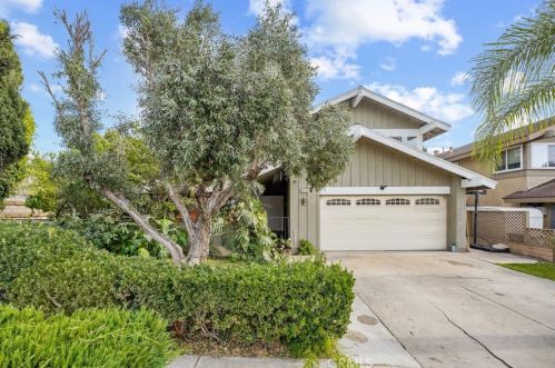 23232 Sky Dr, El Toro CA  92630-5332 exterior