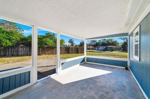 1250 Myra Ct, Deltona FL  32738-6961 exterior