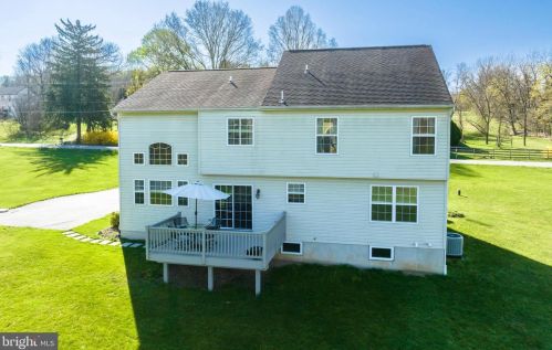 2015 School Rd, Pottstown PA  19465-8849 exterior