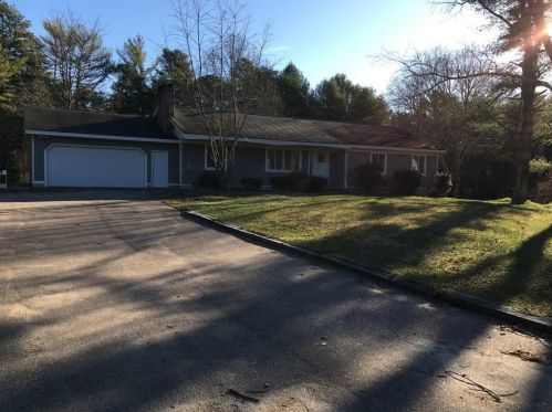 274 Woodville Alton Rd, Richmond, RI 02832-2538