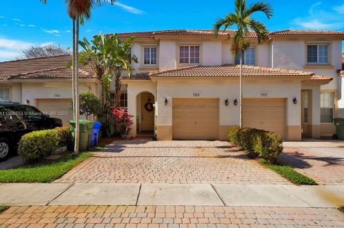 7970 20th St, Hollywood FL  33024-3667 exterior