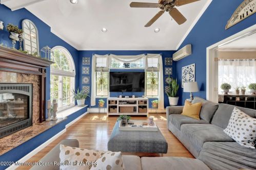 121 Avenue A, Bayonne NJ  07002-1255 exterior