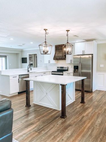 608 Sunset Ln, Lutz FL  33549-3802 exterior