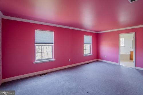 2054 Canyon Creek Rd, Gilbertsville PA  19525-7000 exterior