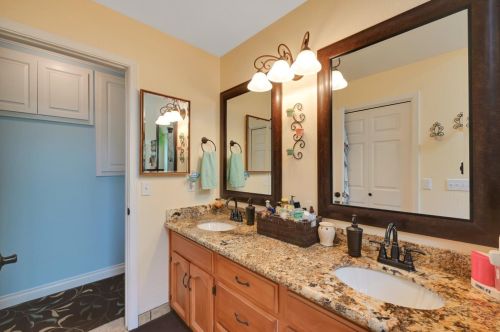 18883 Hummingbird Dr, Lake Wildwood CA  95946-9694 exterior