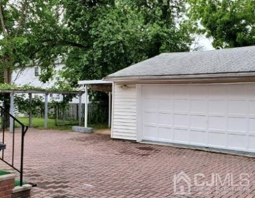 784 Ctr St, Green Brook NJ  08812-1510 exterior