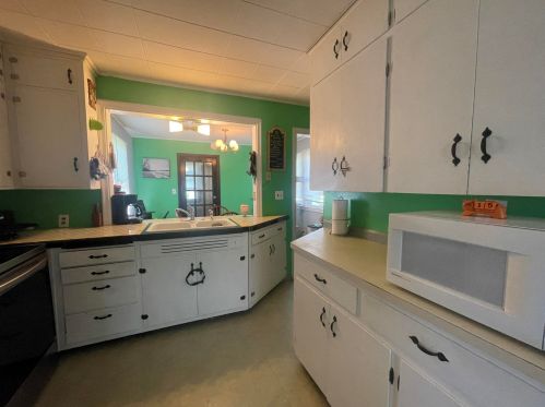 526 2nd St, La Crescent, MN 55947-1007