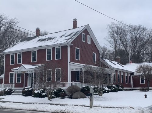 193 Main St, Hampstead, NH 03841-2089