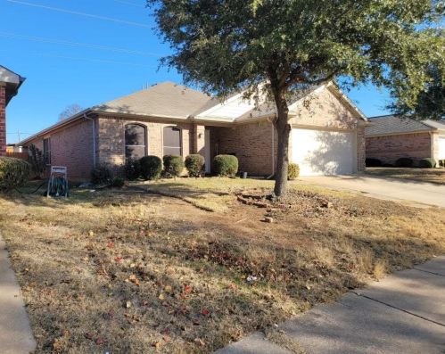 10409 Devin Ln, Hurst, TX 76053-7867