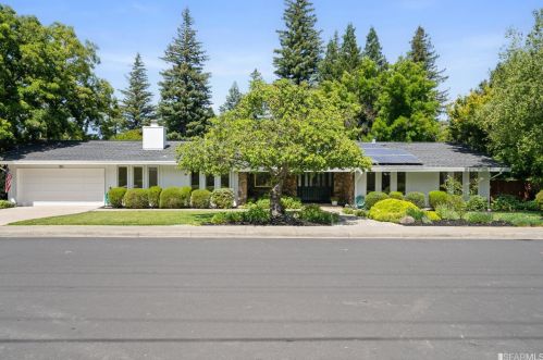 748 Glen Rd, Danville, CA 94526-2247