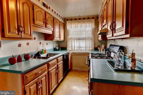 2453 Mercer St, Harrisburg PA  17104-2132 exterior