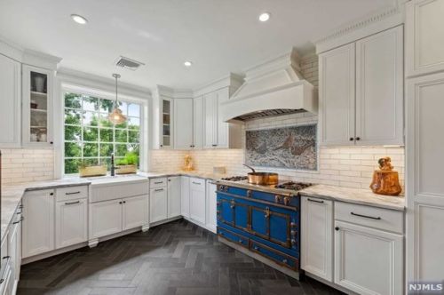 85 Undercliff Rd, Montclair NJ  07042-1616 exterior