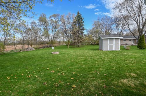 1130 Churchway Ct, Mukwonago, WI 53149-1001