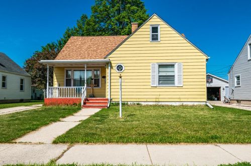 7812 18th Ave, Kenosha, WI 53143-5839