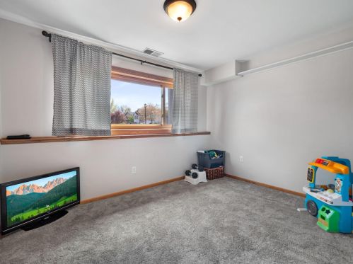 8670 Trista Ln, Minnetrista MN  55375 exterior