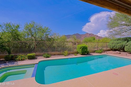 6860 Amber Sun Dr, Scottsdale AZ 85266-7034 exterior