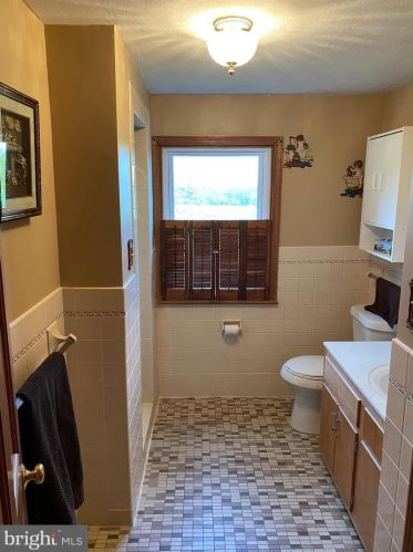 572 Township Line Rd, Collegeville PA  19473-1602 exterior