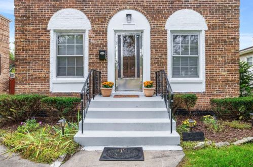 1120 173rd St, Hammond, IN 46324-2733