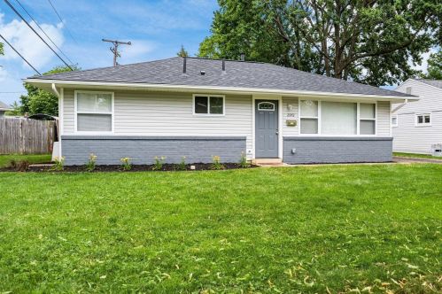 2972 Irwin Ave, Darbydale OH  43123-2310 exterior