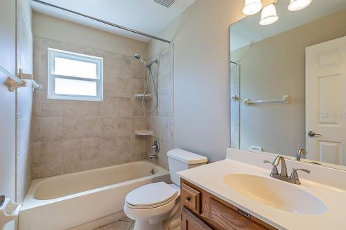 405 Country Wood Cir, Lake Mary FL  32746-4842 exterior