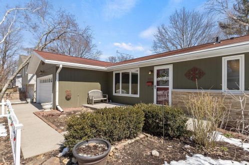 1605 Tarragon Dr, Madison WI  53716-1858 exterior