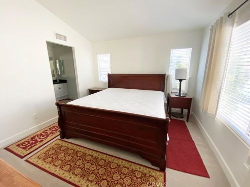 30422 Daisy Ct, Santa Clarita CA  91384-3779 exterior