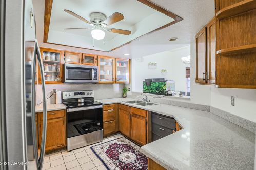 8610 67 Dr, Peoria AZ 85383-7103 exterior