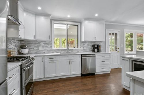 40 Hillandale Rd, Rye Brook NY  10573-1705 exterior