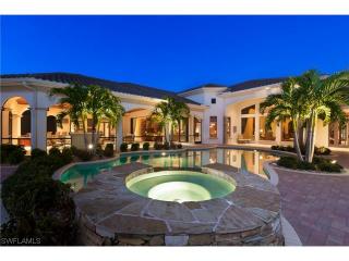 4467 Wayside Dr, Naples, FL 34119-8426