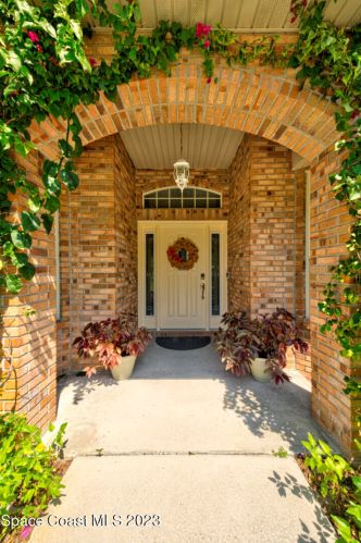 3910 Wateroak Way, Titusville FL  32796-1475 exterior